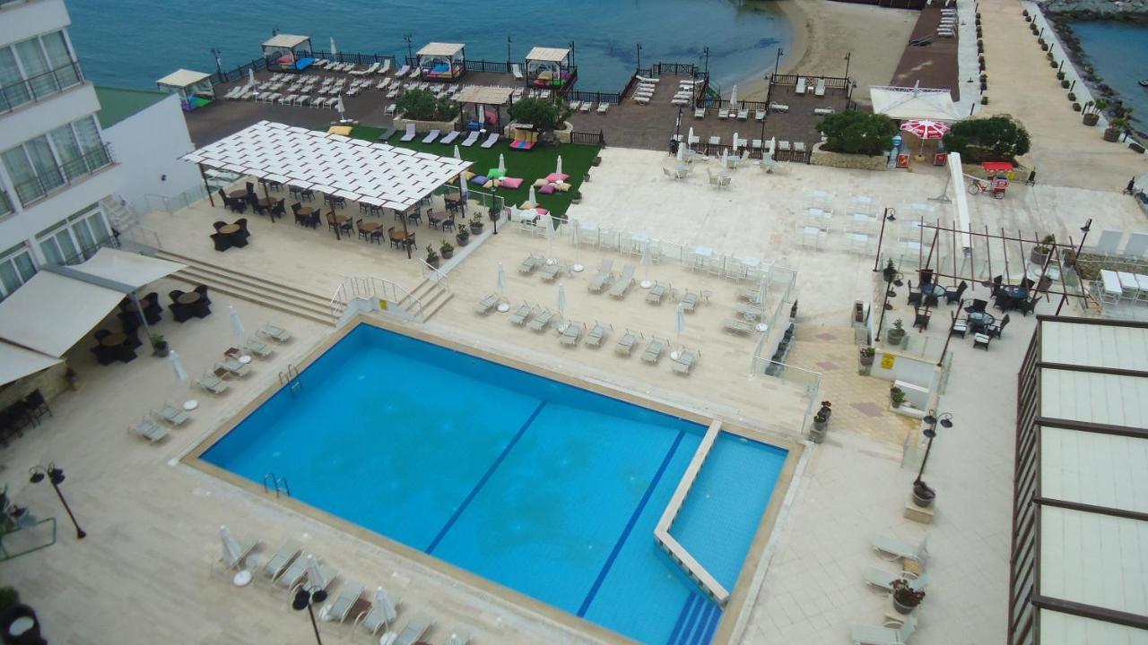 Ada Beach Hotel Krini Екстер'єр фото