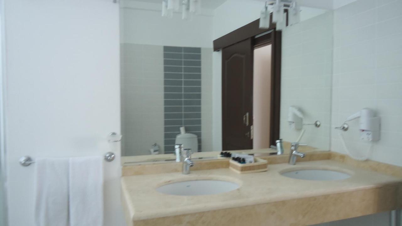 Ada Beach Hotel Krini Екстер'єр фото