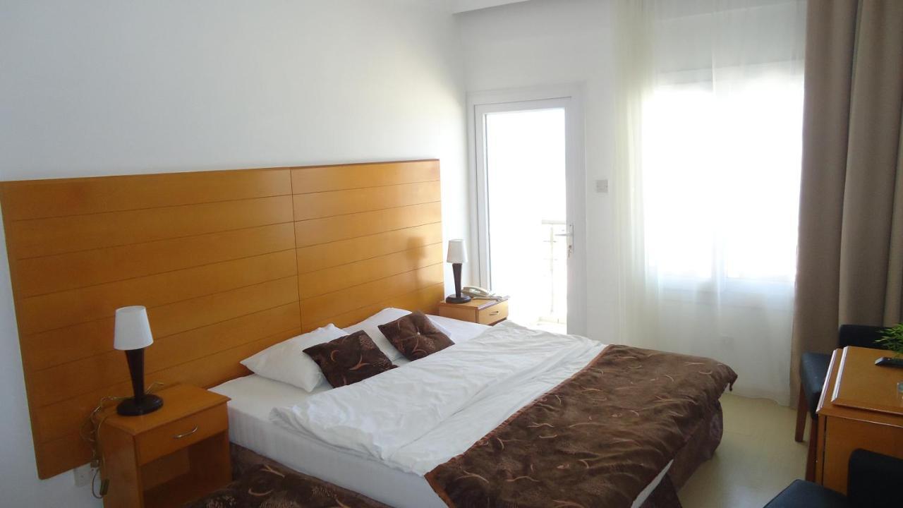 Ada Beach Hotel Krini Екстер'єр фото